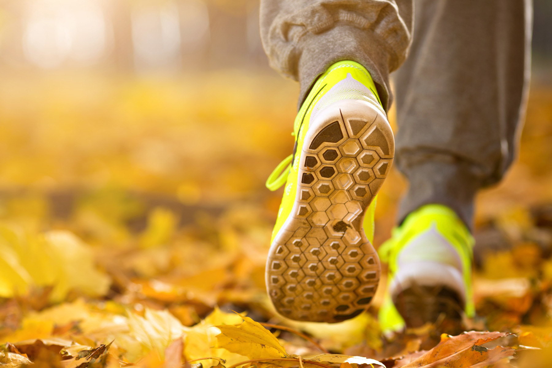 慢跑,快走等低强度运动,虽然对我们的健康有益,但是其能量消耗却很低